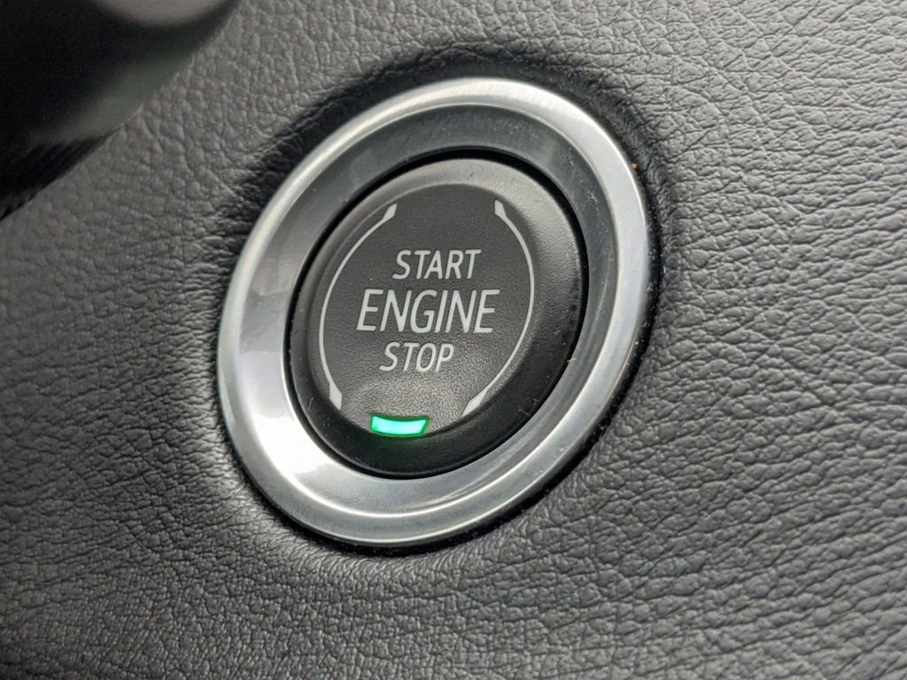 Used 2021 Cadillac XT4 Premium Luxury w/ Cold Weather Package image 31