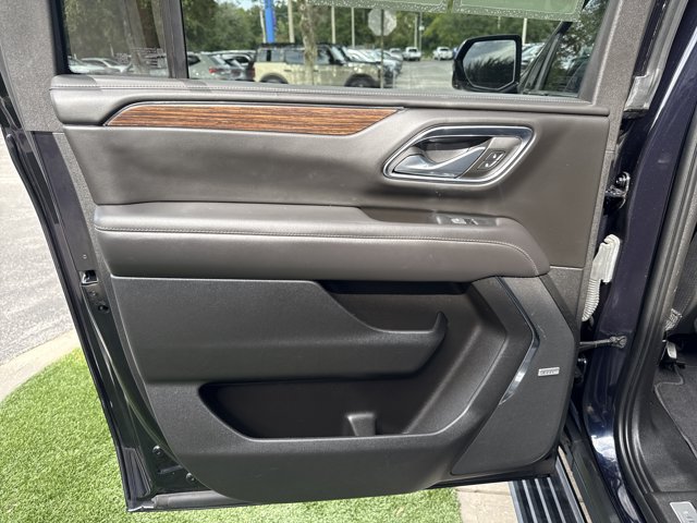 Used 2023 Chevrolet Suburban High Country w/ LPO, Illumination Package AWD/4WD image 14