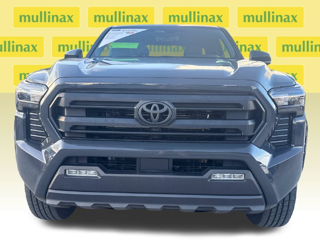 Used 2025 Toyota Tacoma SR5 AWD/4WD image 11