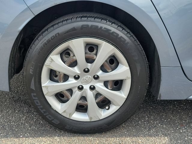 Used 2022 Toyota Corolla LE FWD image 6
