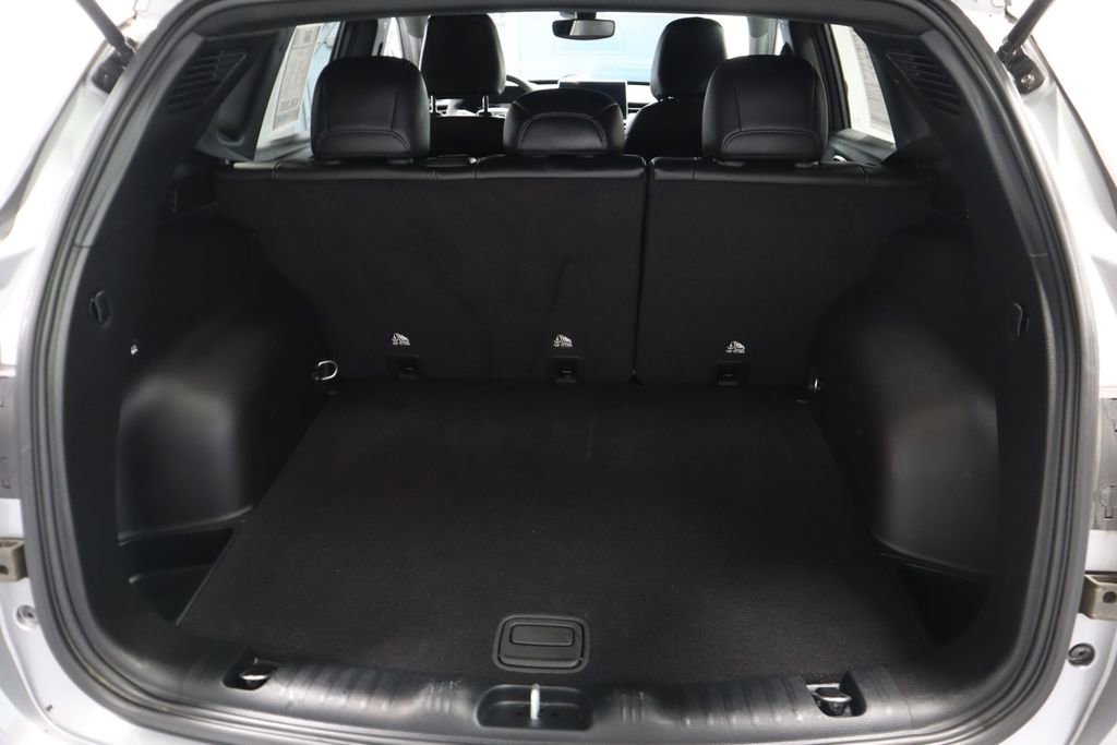 Used 2024 Jeep Compass Limited image 16