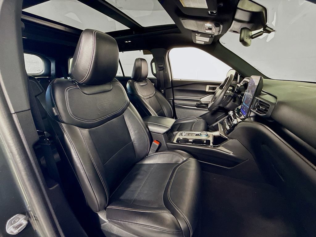 Certified 2023 Ford Explorer ST w/ Equipment Group 401A image 31