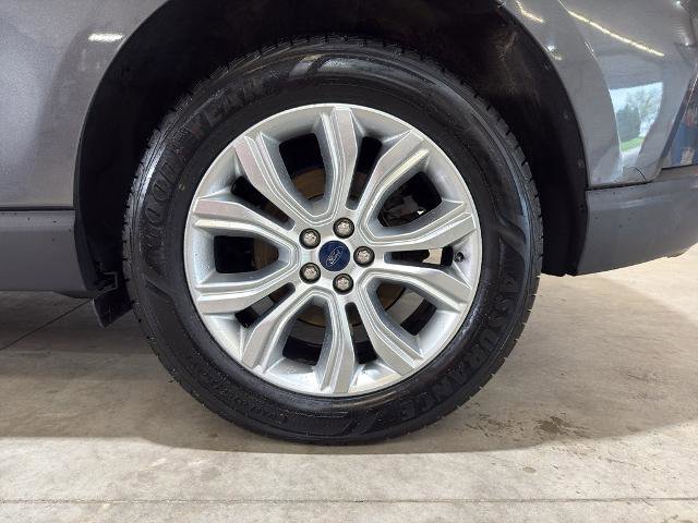 Certified 2020 Ford Edge Titanium FWD image 14