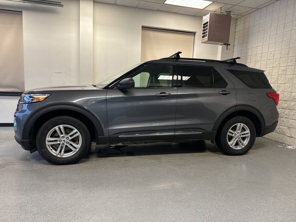 Certified 2022 Ford Explorer XLT w/ Equipment Group 202A image 11