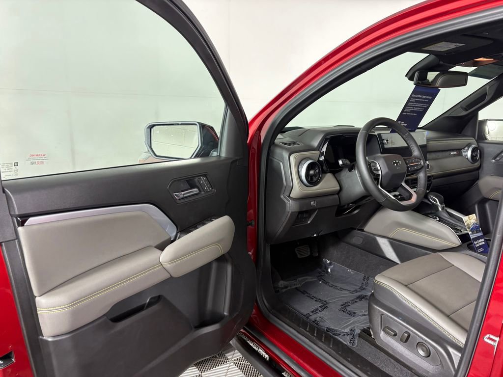 Used 2026 Chevrolet Colorado ZR2 w/ Technology Package image 11