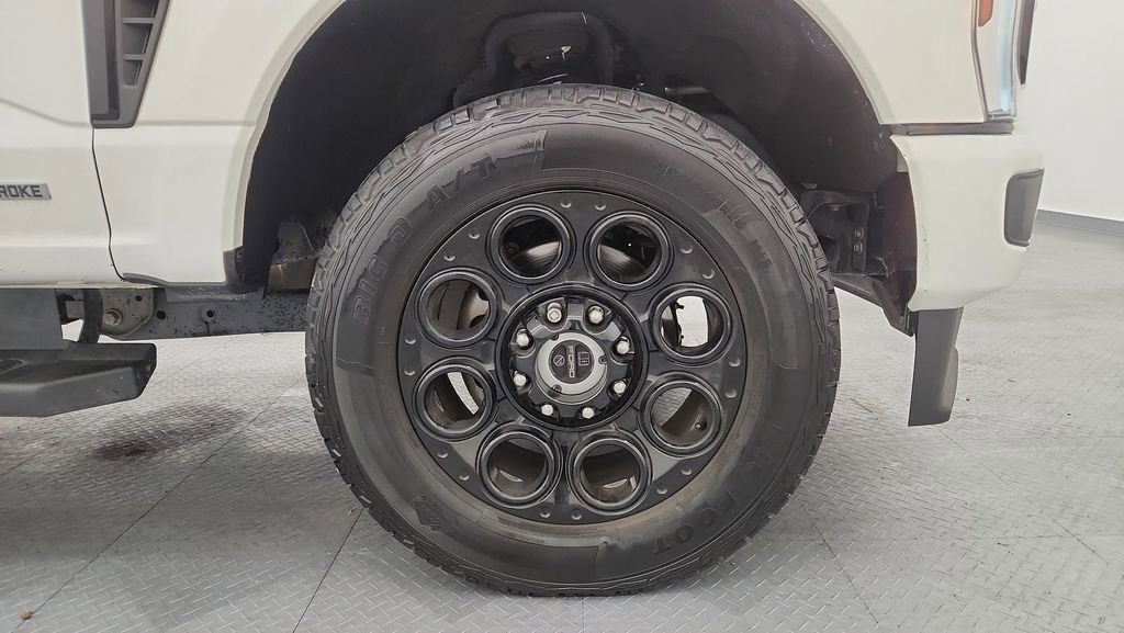 Certified 2024 Ford F250 Lariat w/ Black Appearance Package image 33