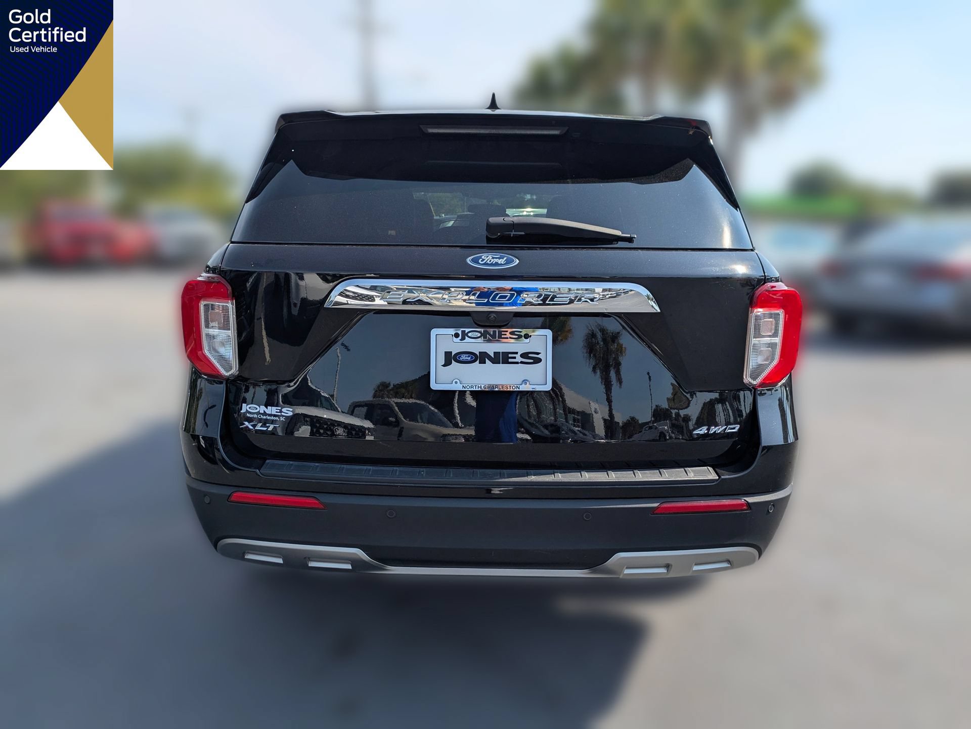 Certified 2023 Ford Explorer XLT w/ Equipment Group 202A AWD/4WD image 8