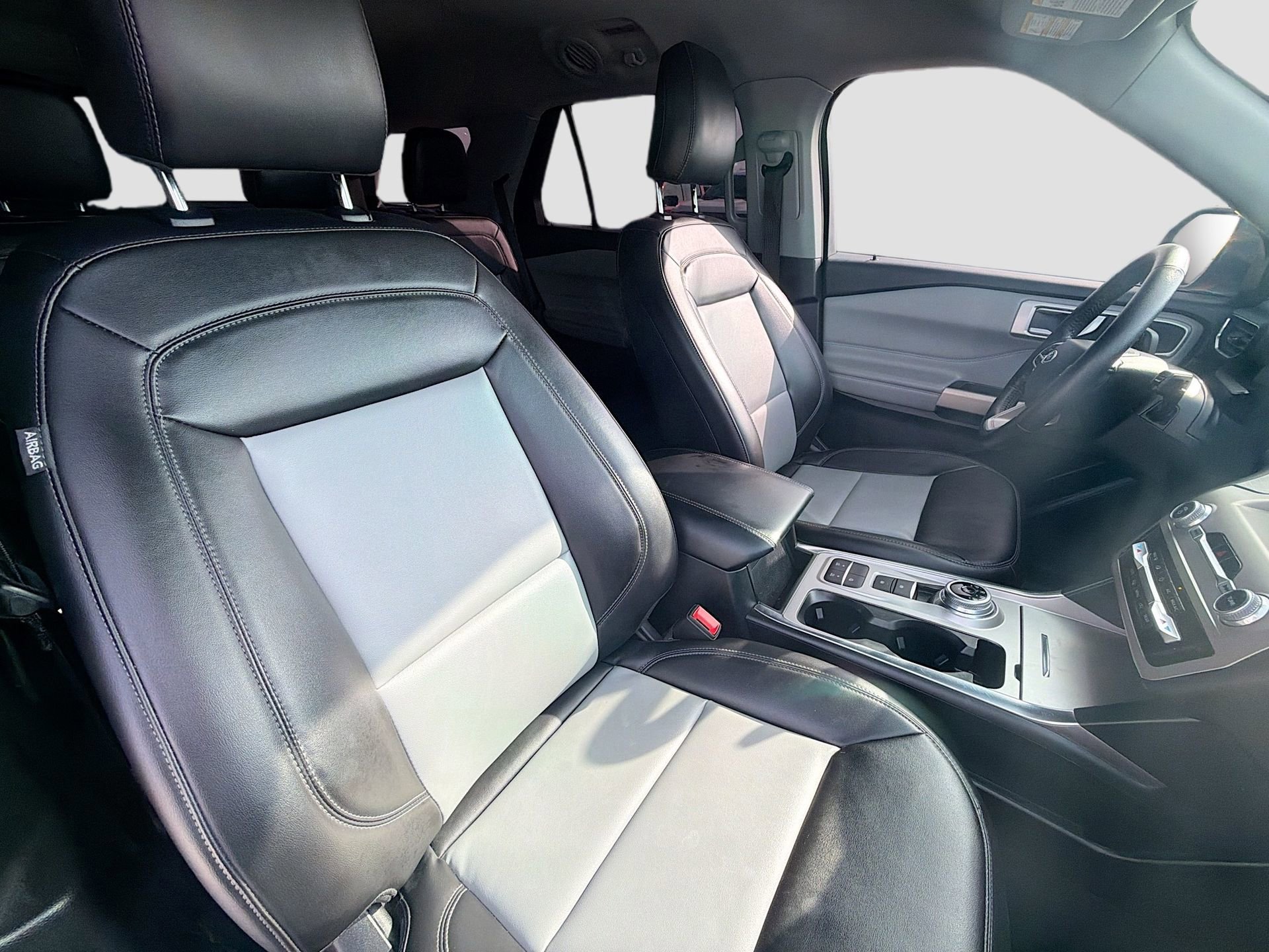 Certified 2023 Ford Explorer XLT w/ Equipment Group 202A image 34