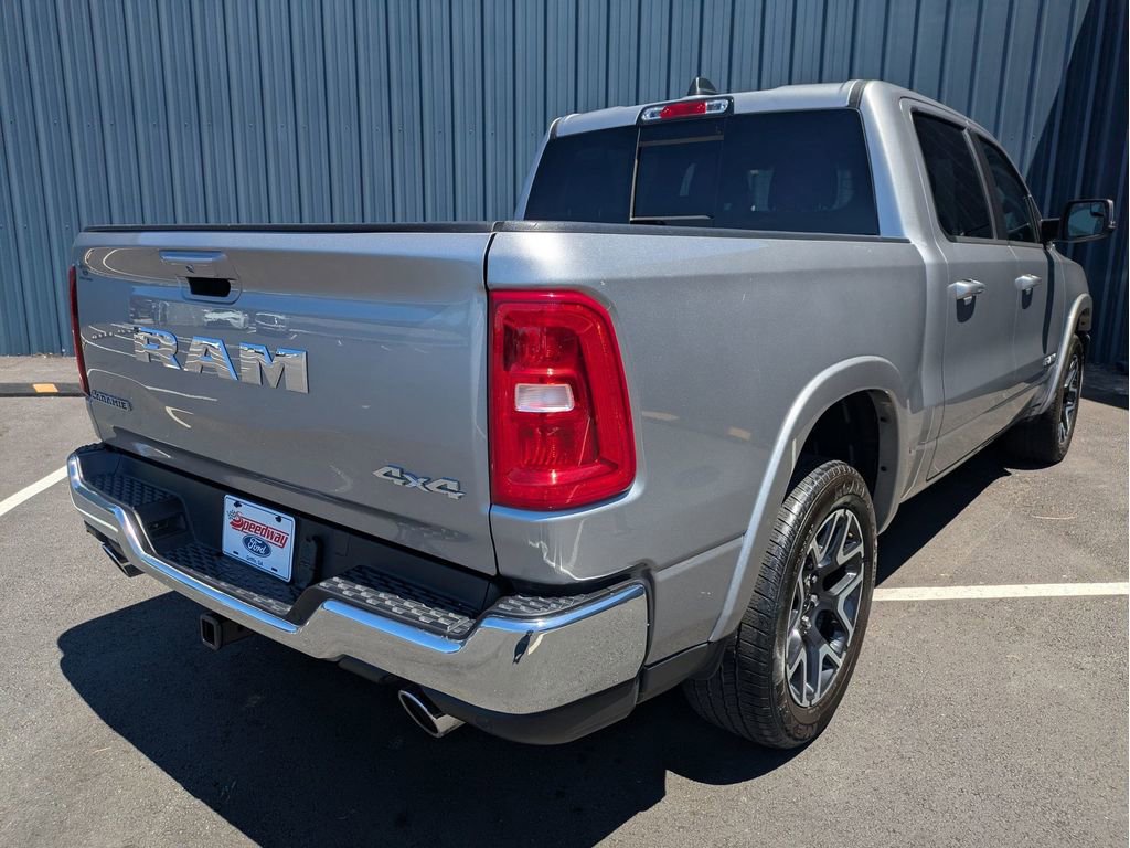 Used 2025 RAM 1500 Laramie AWD/4WD image 5