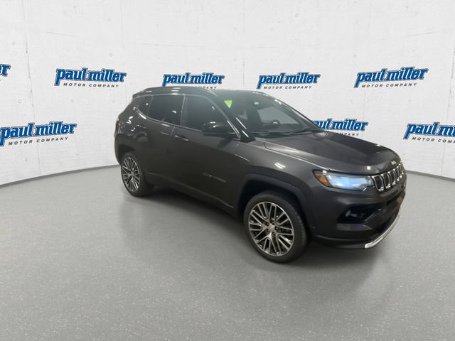 Used 2023 Jeep Compass Limited w/ Elite Group AWD/4WD image 13