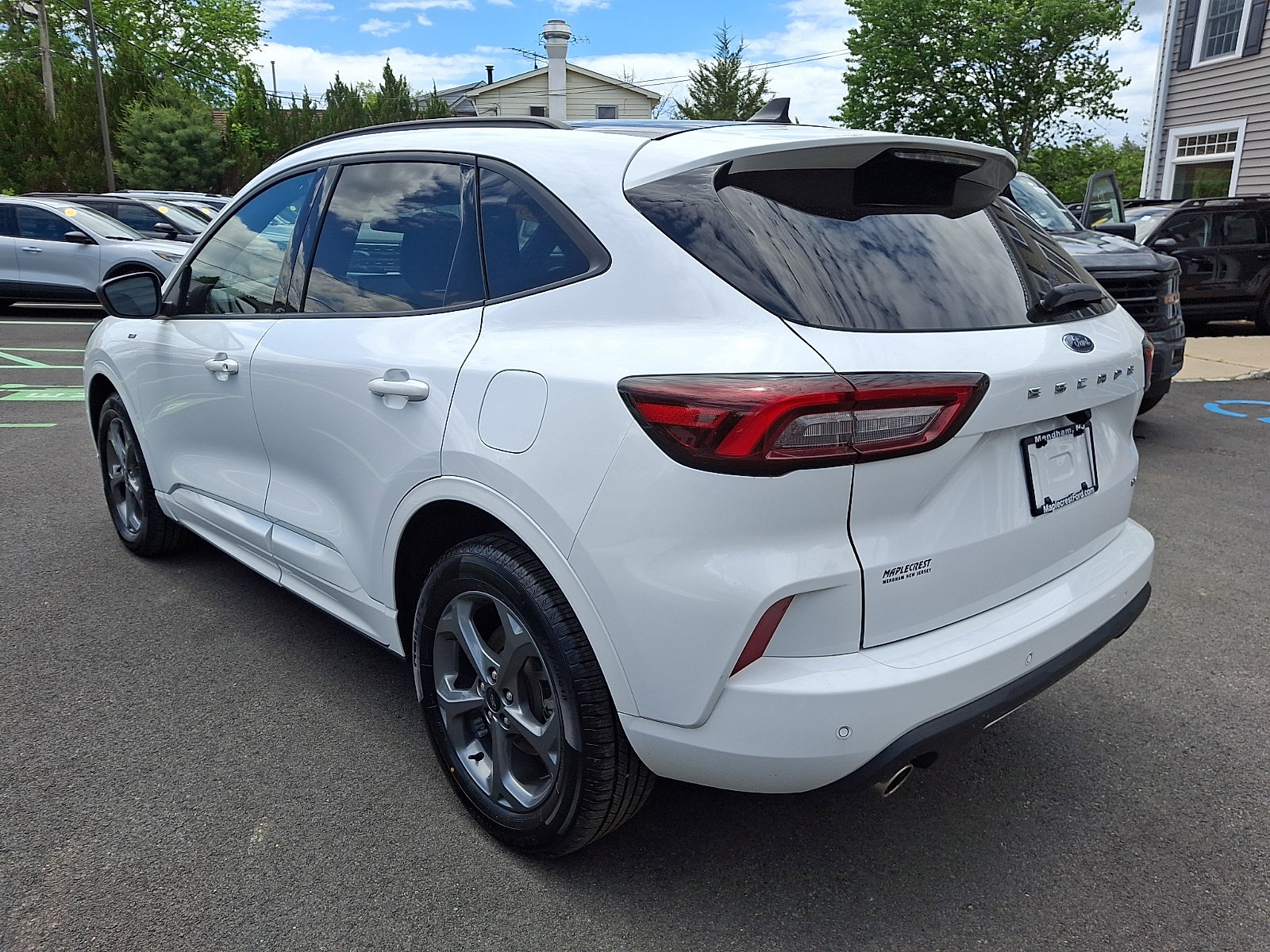 Certified 2023 Ford Escape ST-Line w/ Tech Pack #1 AWD/4WD image 7