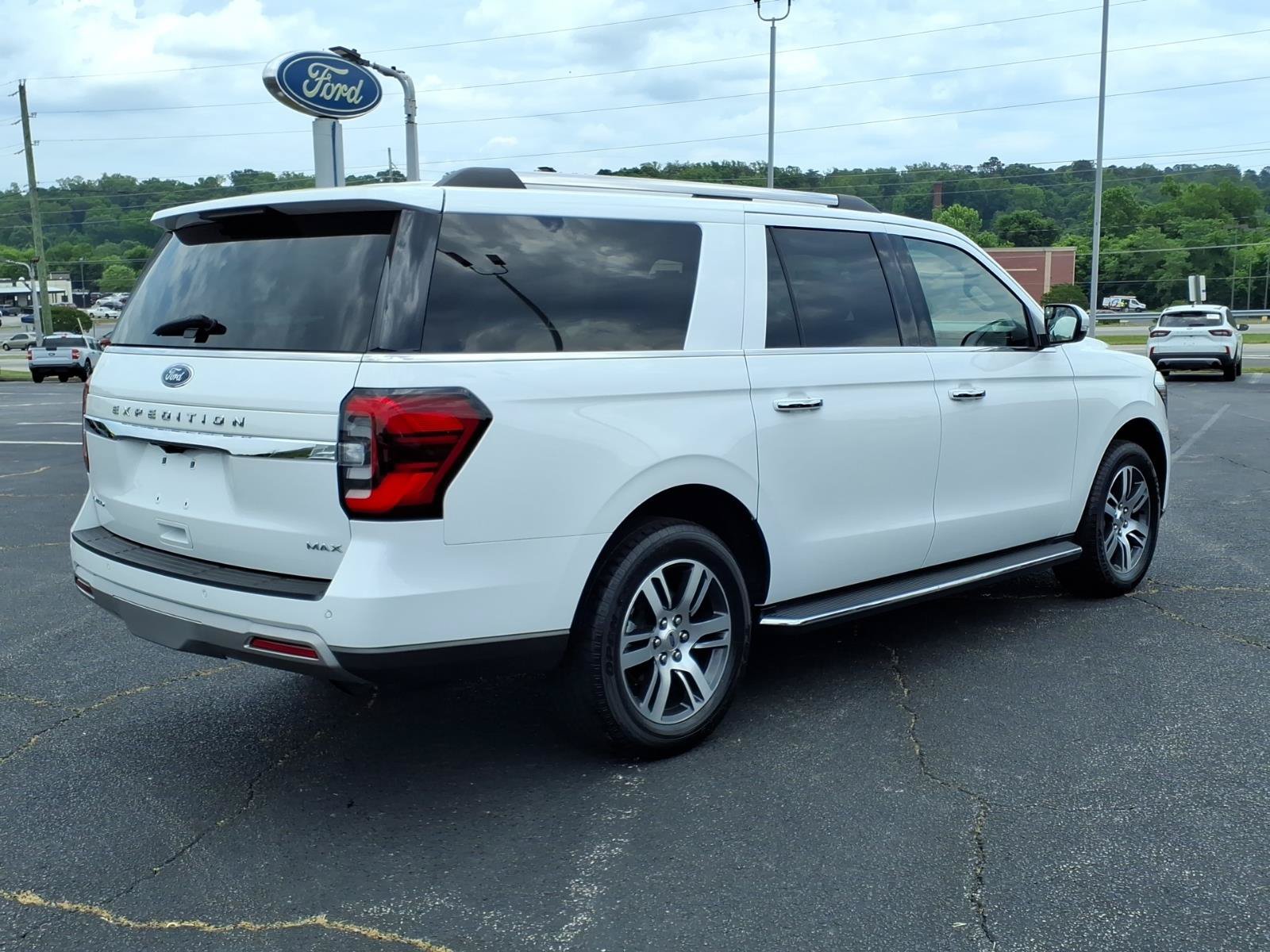 Certified 2022 Ford Expedition Max Limited AWD/4WD image 8