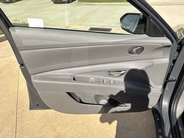 Used 2025 Hyundai Elantra Sport w/ Cargo Package image 20