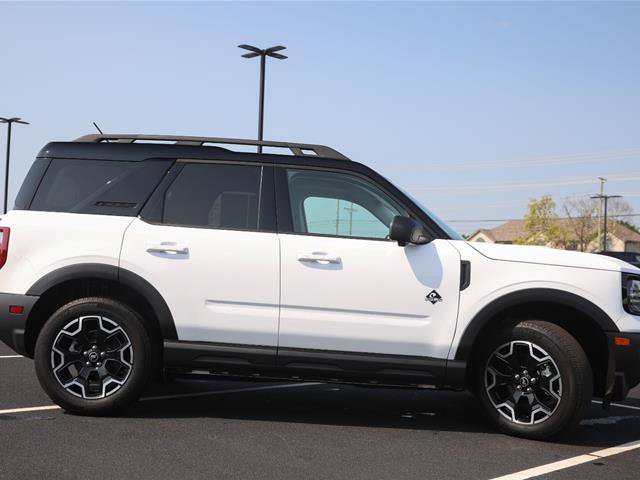 Certified 2025 Ford Bronco Sport Outer Banks w/ Outer Banks Tech Package+ AWD/4WD image 7