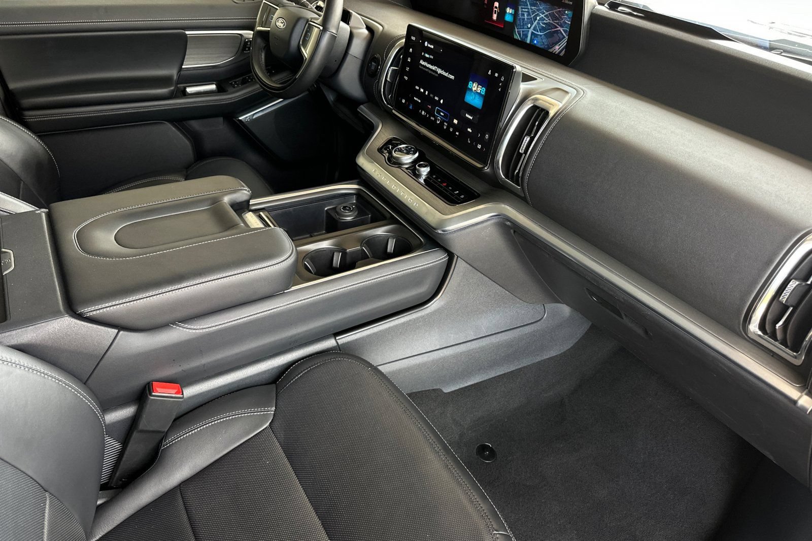 Certified 2025 Ford Expedition Max Platinum AWD/4WD image 16