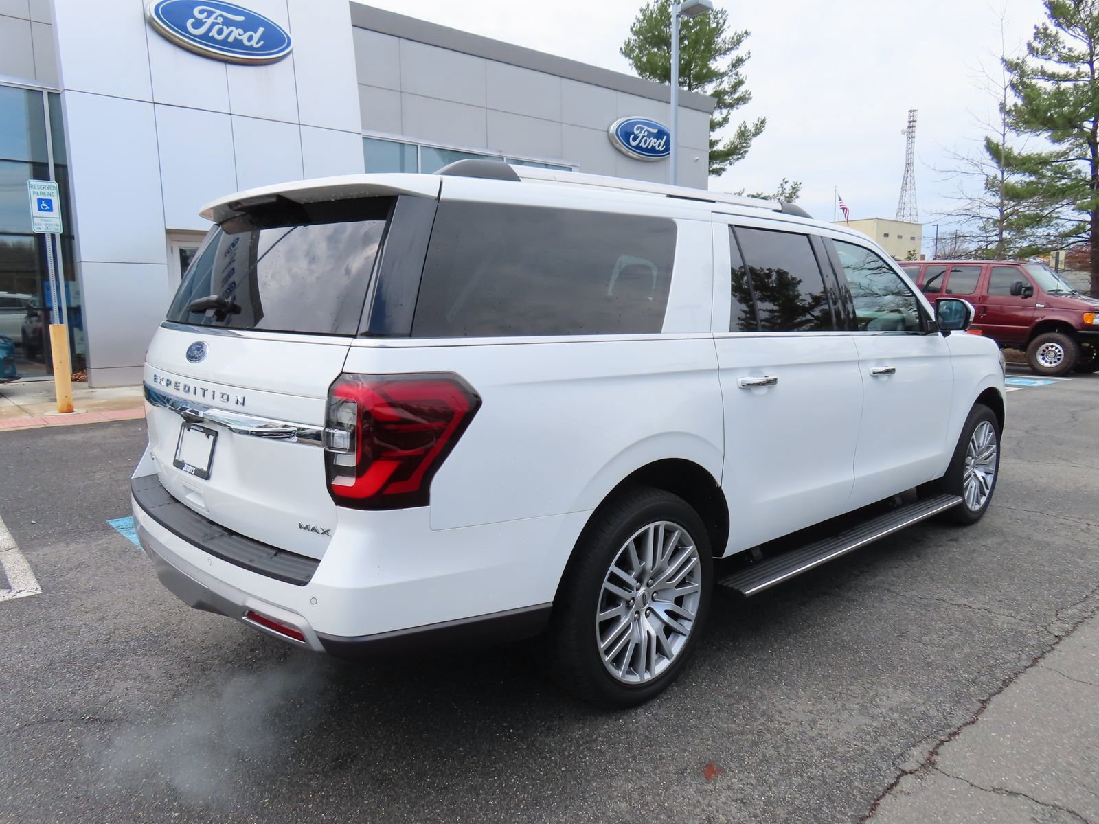 Certified 2023 Ford Expedition Max Limited AWD/4WD image 5