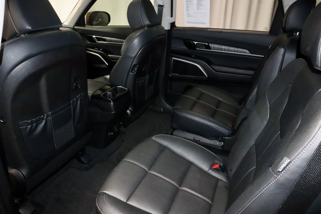 Used 2024 Kia Telluride EX w/ EX Captain's Chair Package AWD/4WD image 23