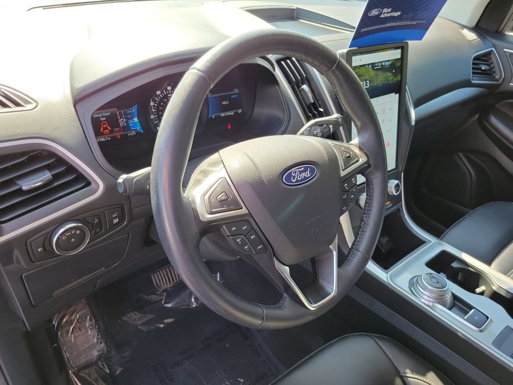 Certified 2024 Ford Edge SEL w/ Convenience Package AWD/4WD image 10