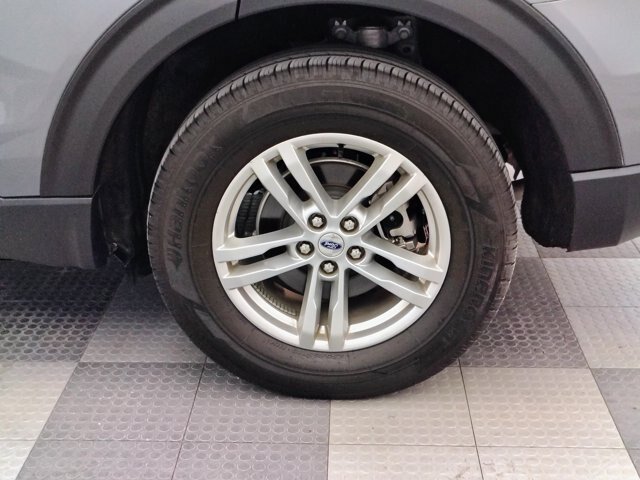 Certified 2024 Ford Explorer XLT w/ Equipment Group 202A AWD/4WD image 15