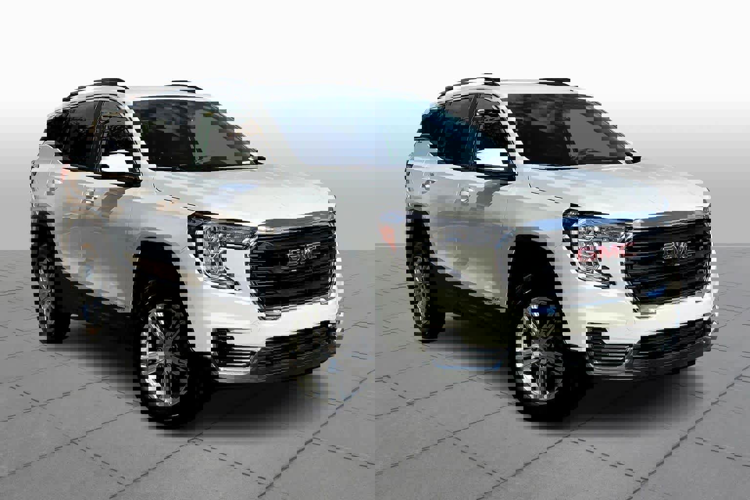 Used 2023 GMC Terrain SLE w/ Driver Convenience Package image 5