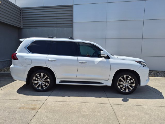 Used 2017 Lexus LX 570 4WD w/ Luxury Package image 3