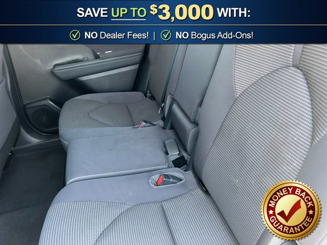 Used 2022 Toyota Highlander LE FWD image 21