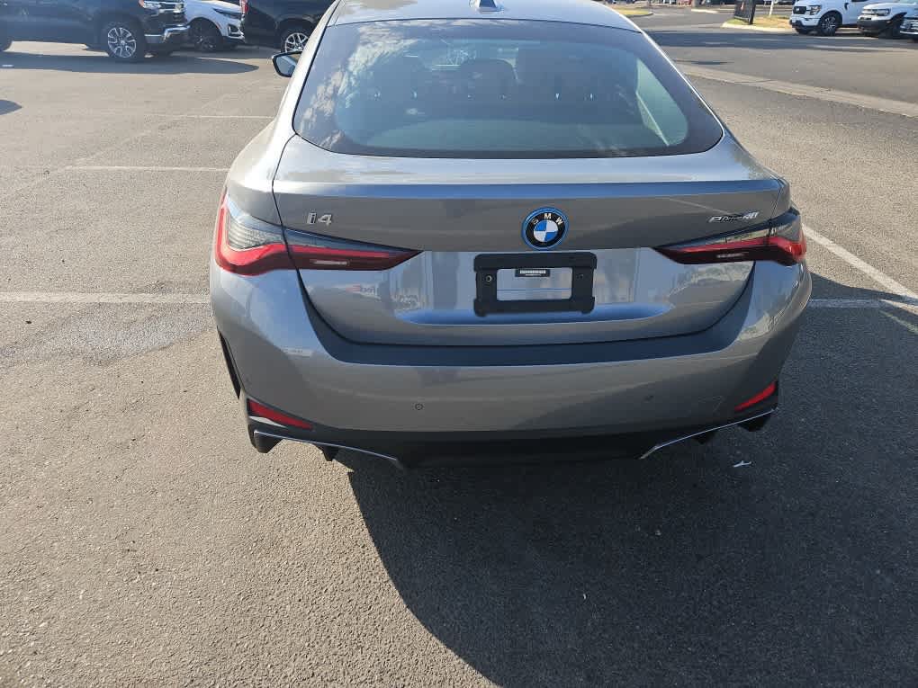 Used 2022 BMW i4 eDrive40 RWD image 7
