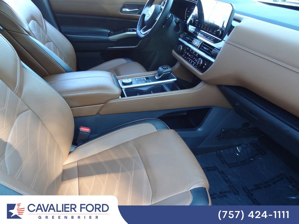Used 2024 Nissan Pathfinder Platinum AWD/4WD image 18
