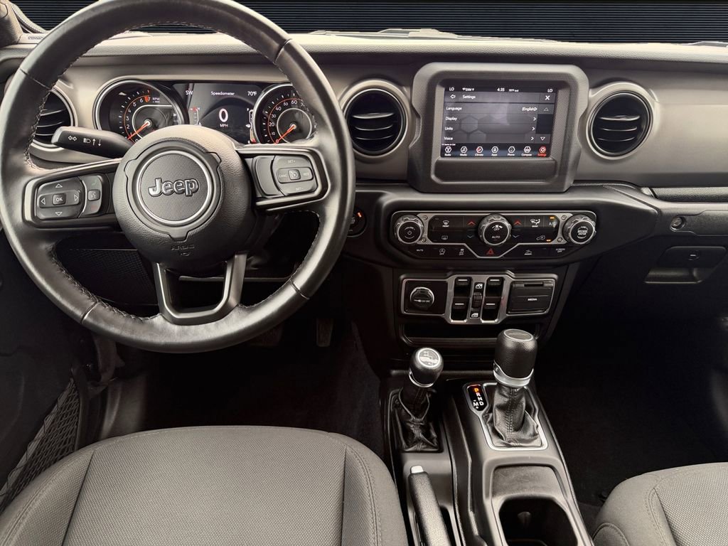 Used 2022 Jeep Gladiator Sport AWD/4WD image 14