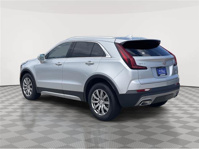 Used 2019 Cadillac XT4 Premium Luxury w/ Enhanced Visibility Package FWD image 9