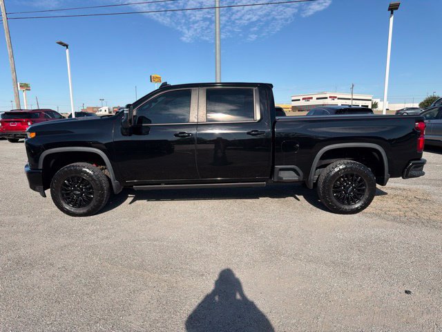 Used 2022 Chevrolet Silverado 2500 LTZ w/ LTZ Plus Package AWD/4WD image 8