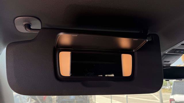 Used 2022 Chevrolet Suburban High Country AWD/4WD image 20