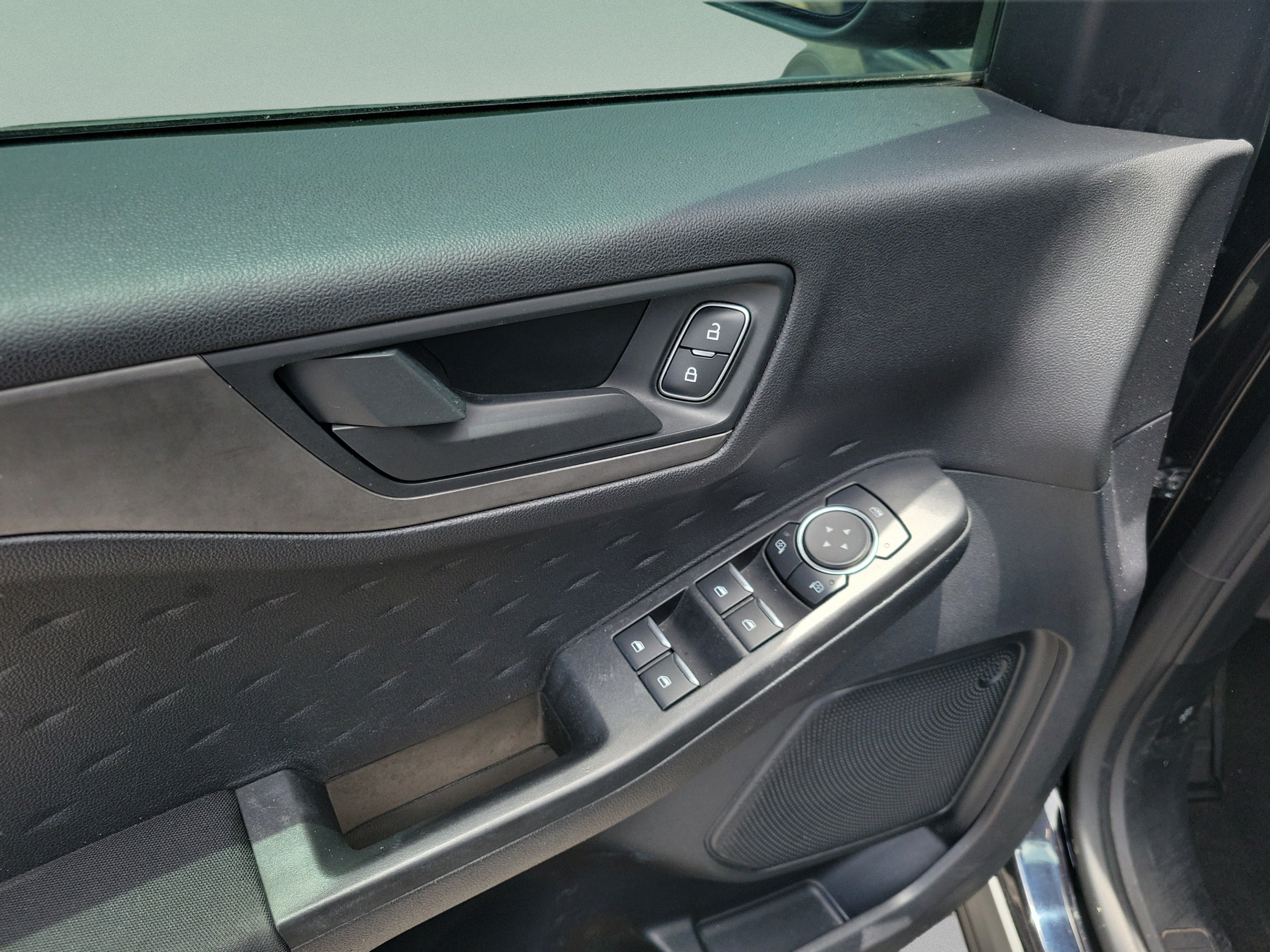 Certified 2020 Ford Escape S FWD image 15