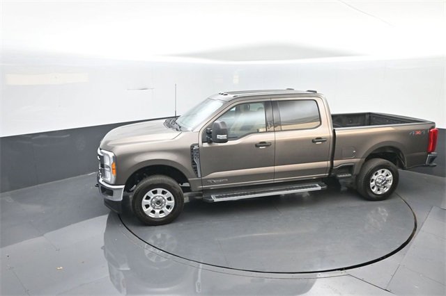 Certified 2023 Ford F350 XLT image 21
