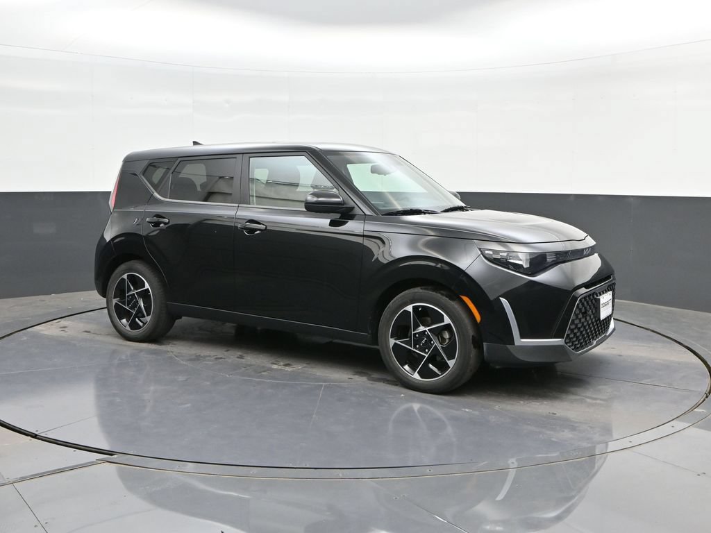 Used 2023 Kia Soul EX FWD image 17