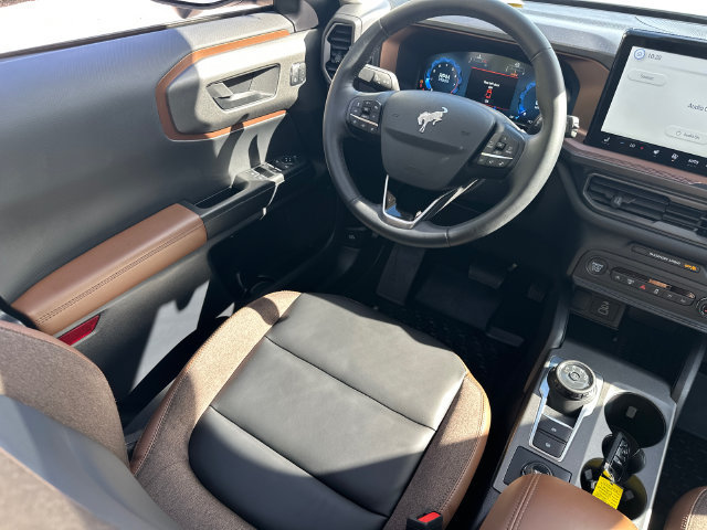Certified 2025 Ford Bronco Sport Outer Banks w/ Outer Banks Tech Package+ AWD/4WD image 24