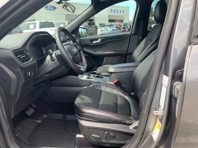 Certified 2025 Ford Escape ST-Line AWD/4WD image 23