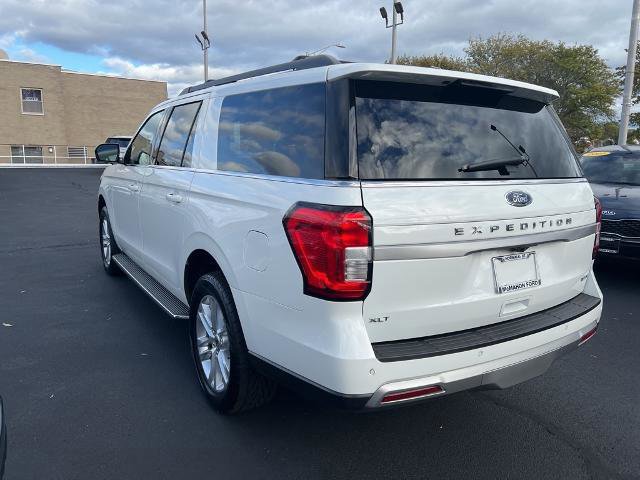 Certified 2022 Ford Expedition Max XLT image 3