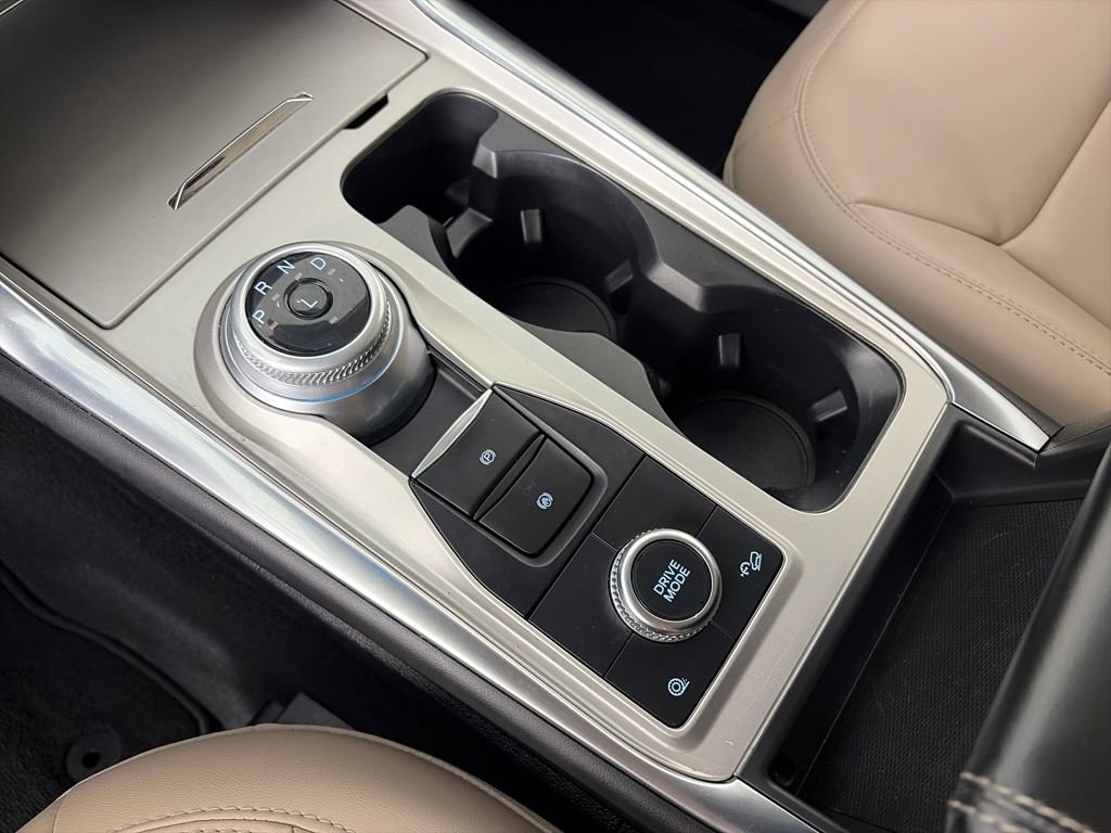 Certified 2022 Ford Explorer XLT w/ Equipment Group 202A image 22