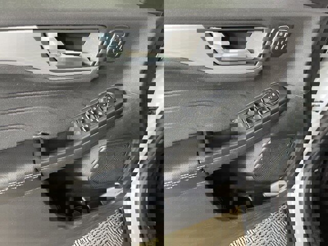 Certified 2025 Ford Escape Platinum image 17