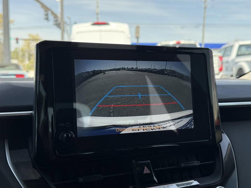 Used 2023 Toyota Corolla LE image 22