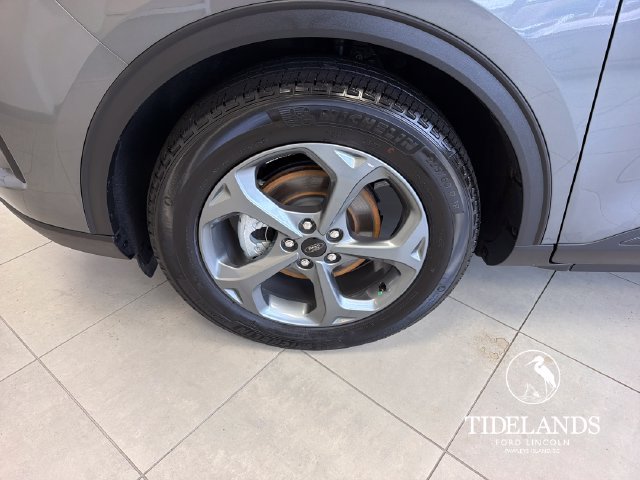 Certified 2025 Ford Escape ST-Line FWD image 32