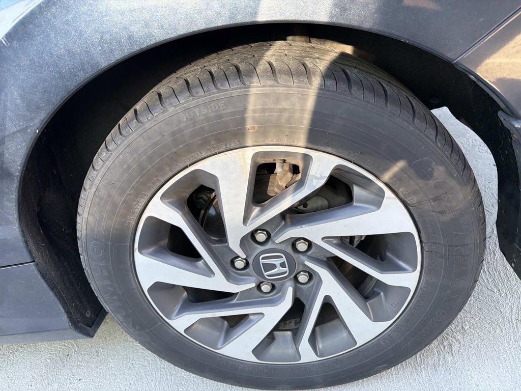 Used 2018 Honda Civic EX image 10