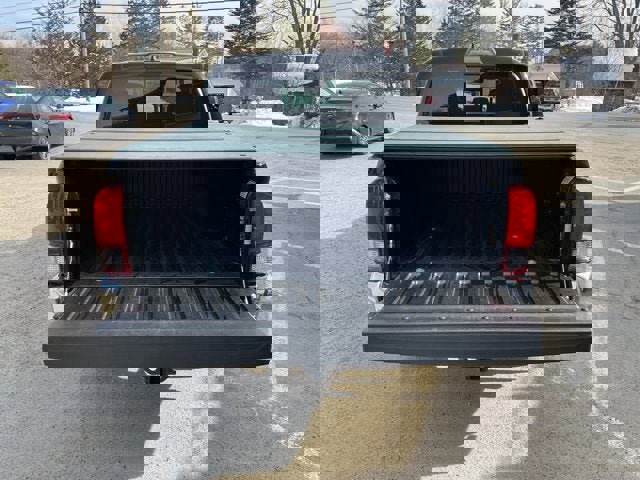 Used 2019 Toyota Tacoma SR5 AWD/4WD image 11