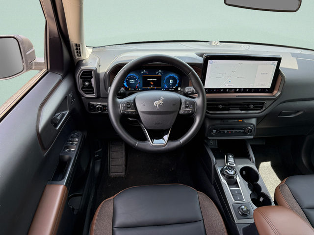 Certified 2025 Ford Bronco Sport Outer Banks w/ Outer Banks Tech Package+ AWD/4WD image 7