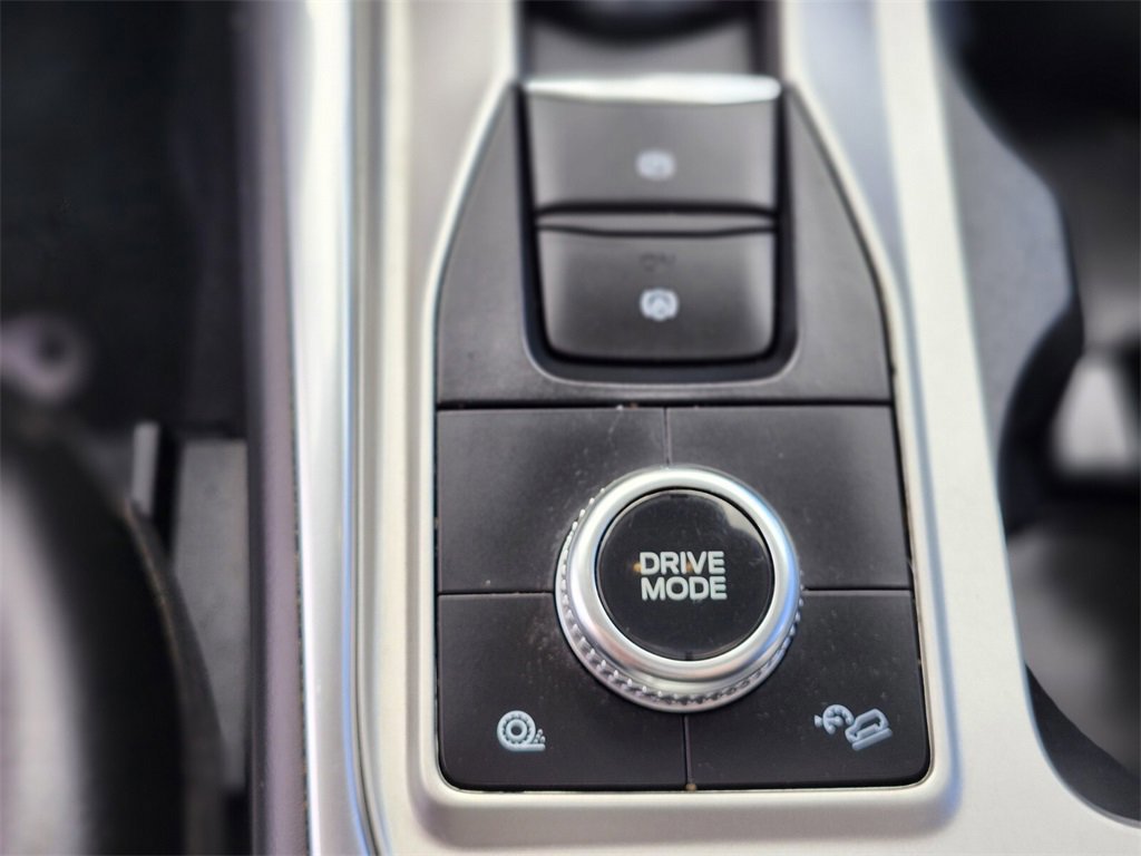 Certified 2022 Ford Explorer XLT w/ Equipment Group 202A image 25