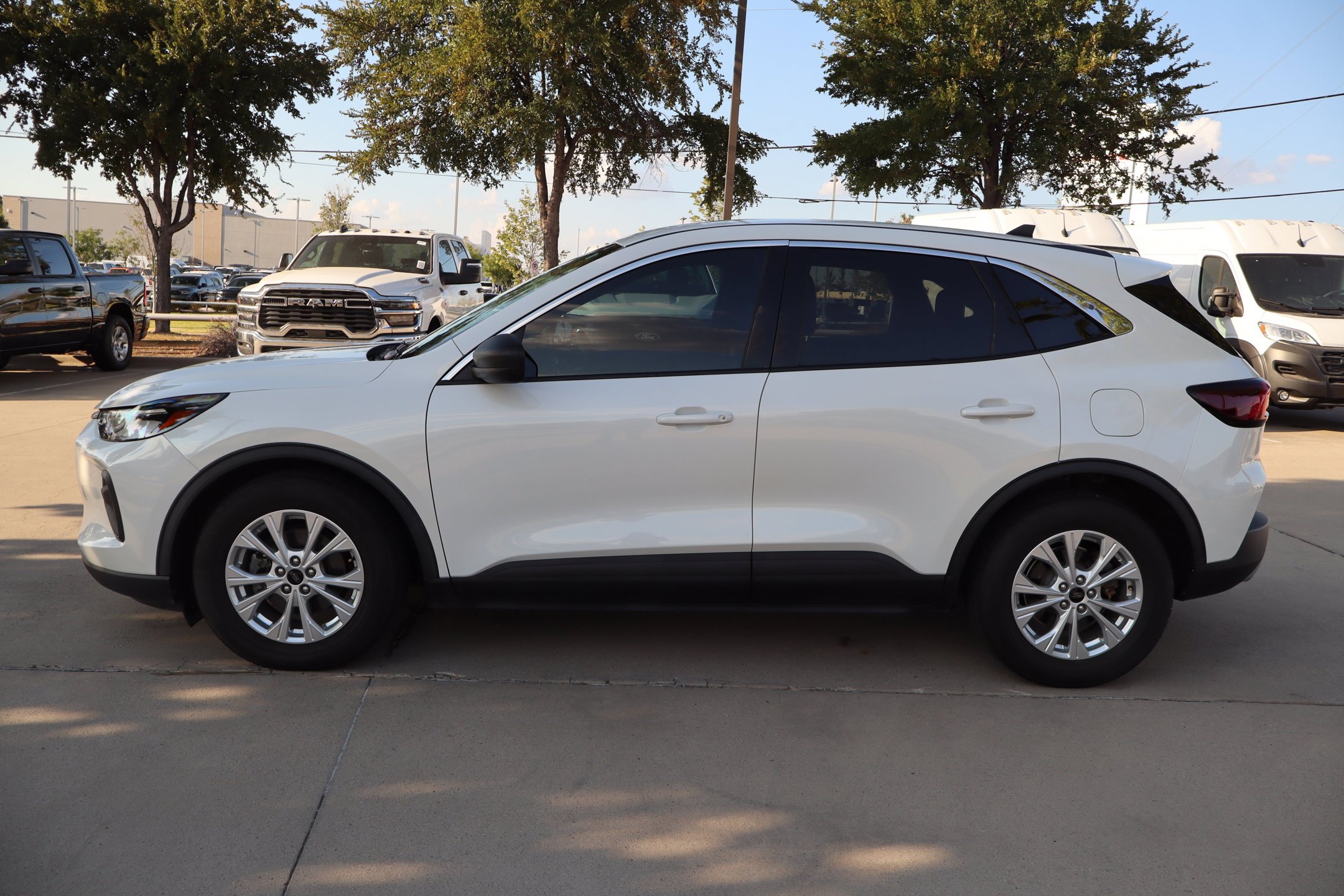 Certified 2023 Ford Escape Active FWD image 9