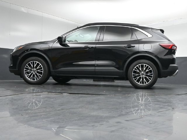 Certified 2026 Ford Escape SE w/ PHEV Premium Package FWD image 41