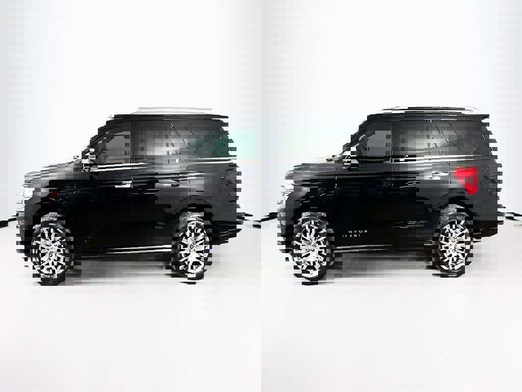 Certified 2023 Ford Expedition Platinum image 3