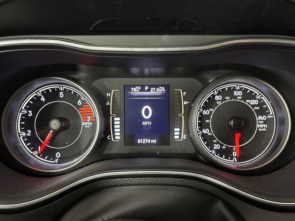 Used 2021 Jeep Cherokee Latitude FWD image 19